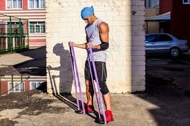 六人得分上双 青岛主场轻取吉林