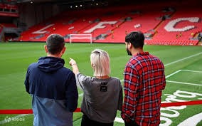 解析“大牌局”的压力：当注码超过心理承受力时的生理反应。（高额牌局压力解读：下注额度超越心理阈值的生理反应）