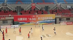 查洛巴问答：在足球界第一个朋友是芒特；第一件球衣是大罗的