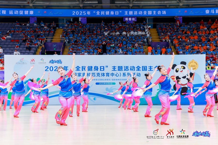 详解棒球规则中的捕手干扰判定对打击方在两好球后的心理平衡作用